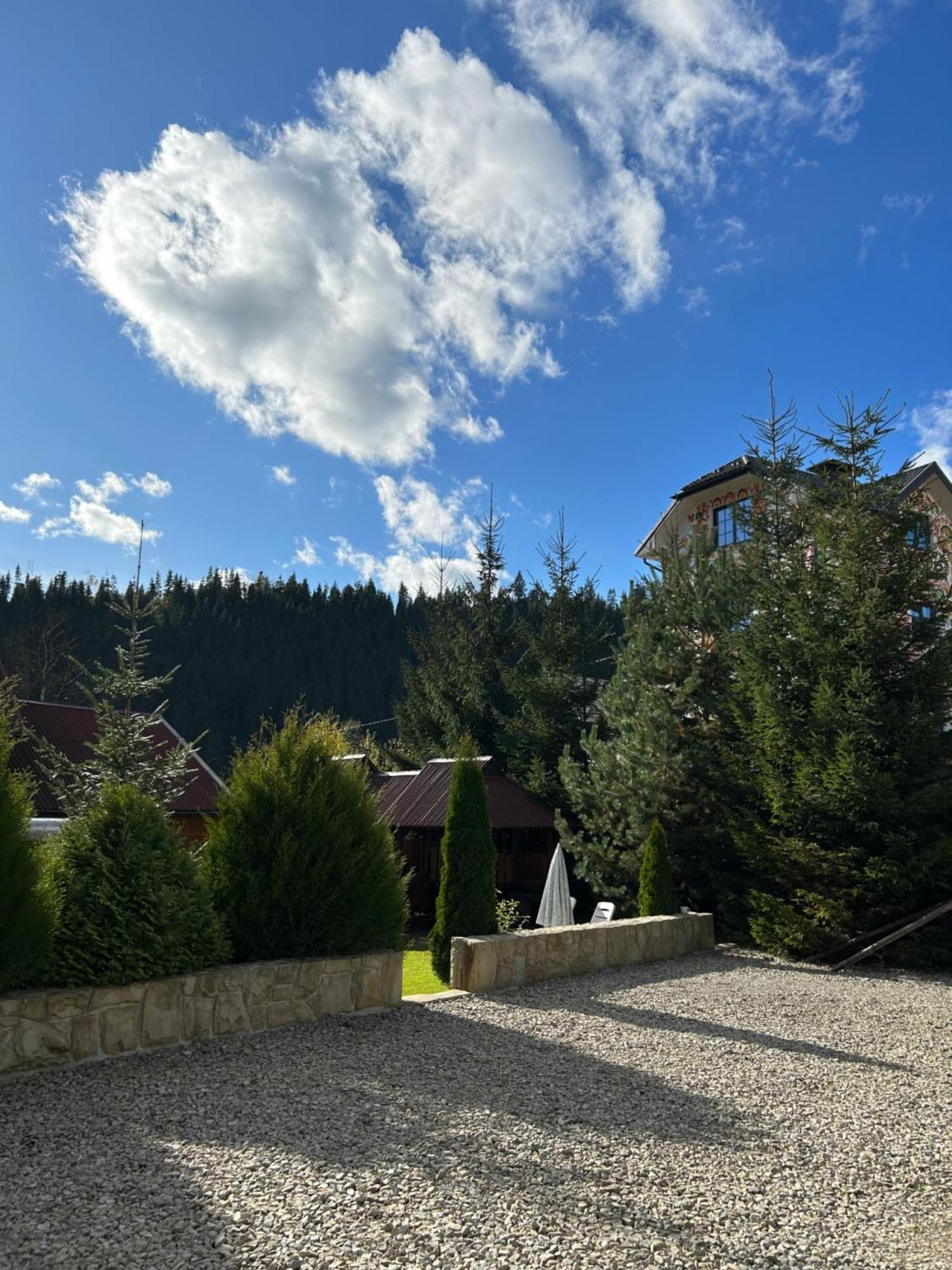 Guest House Kaspiy Μπούκοβελ Εξωτερικό φωτογραφία
