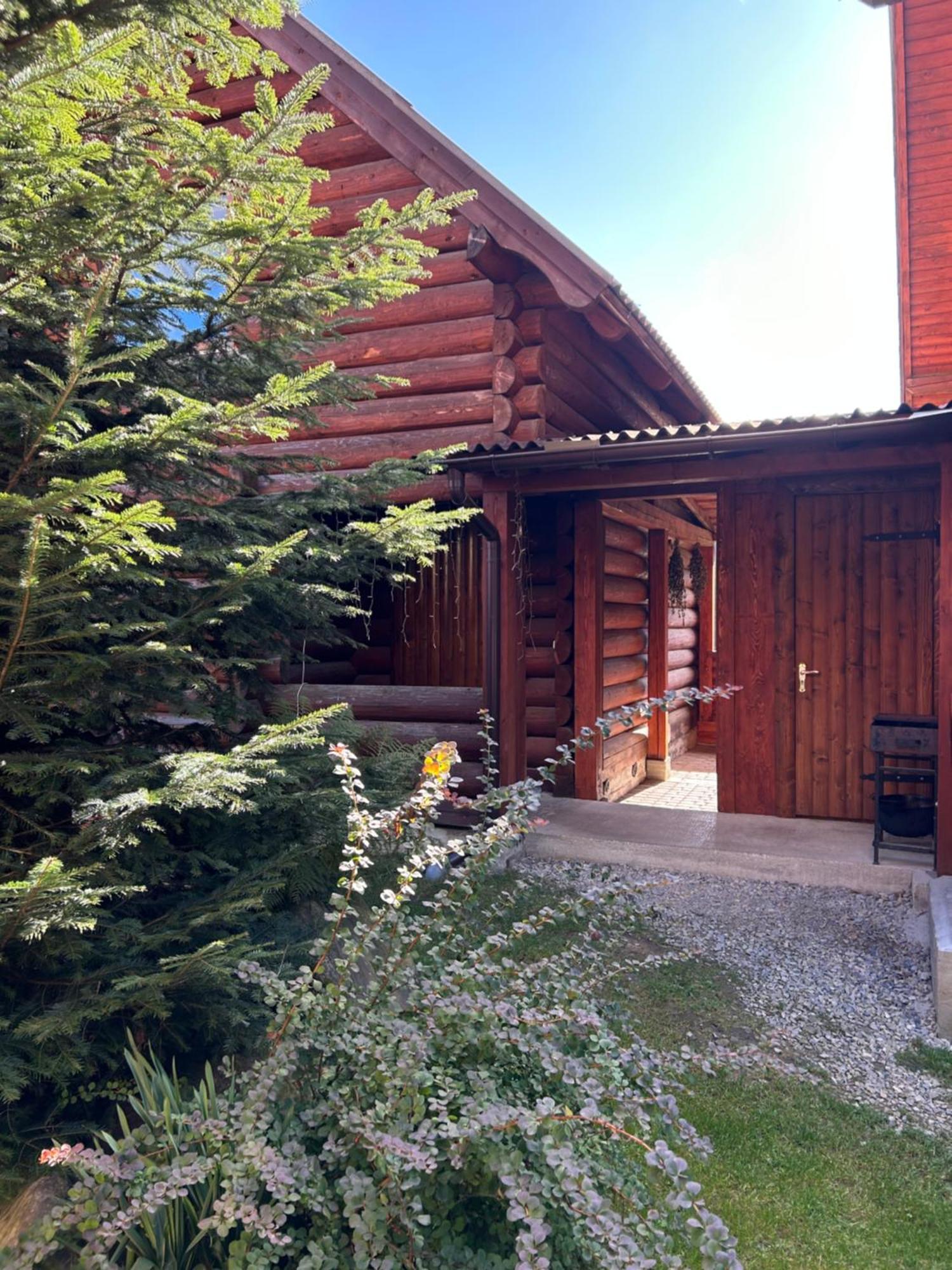 Guest House Kaspiy Μπούκοβελ Εξωτερικό φωτογραφία