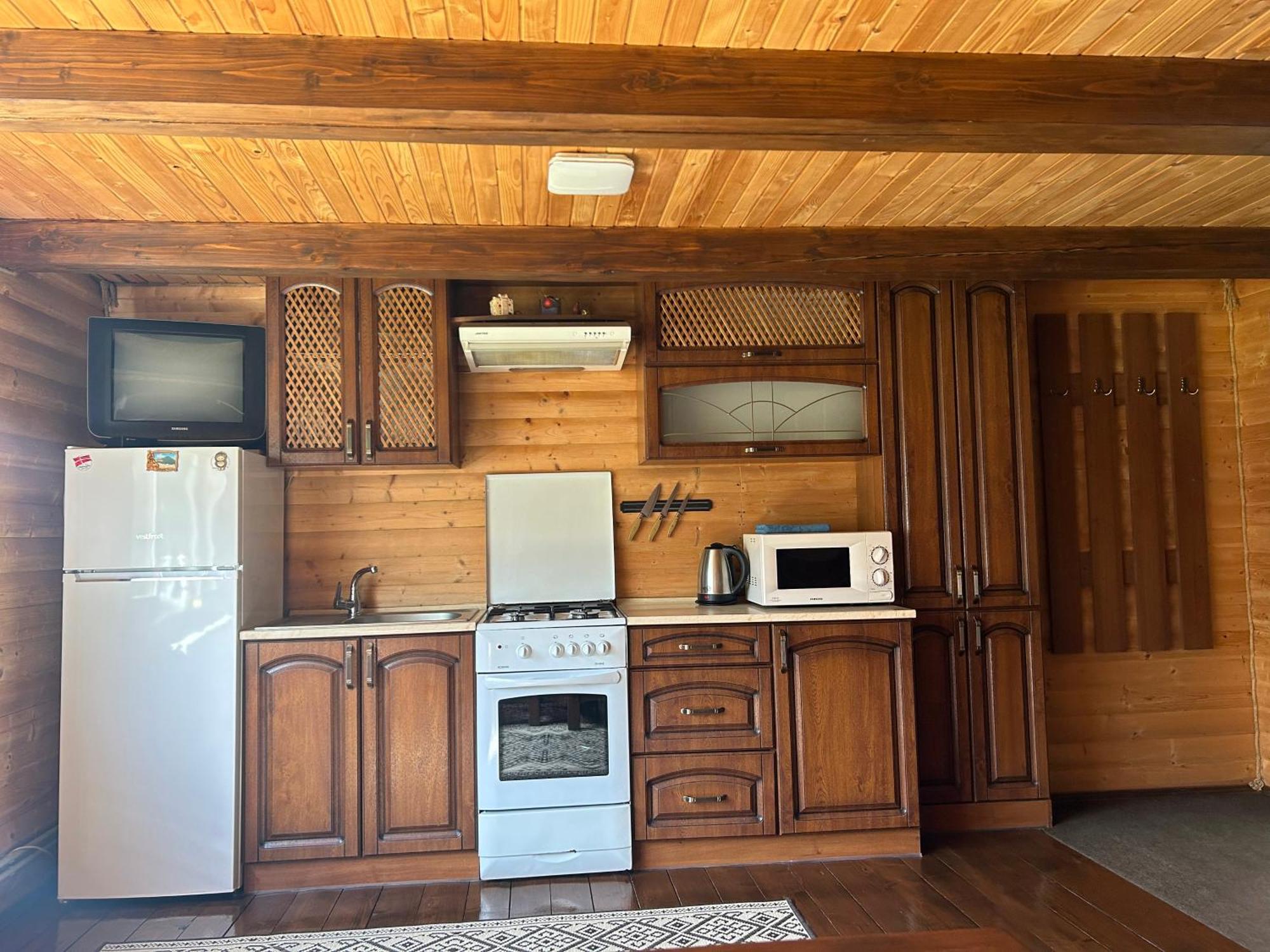 Guest House Kaspiy Μπούκοβελ Εξωτερικό φωτογραφία