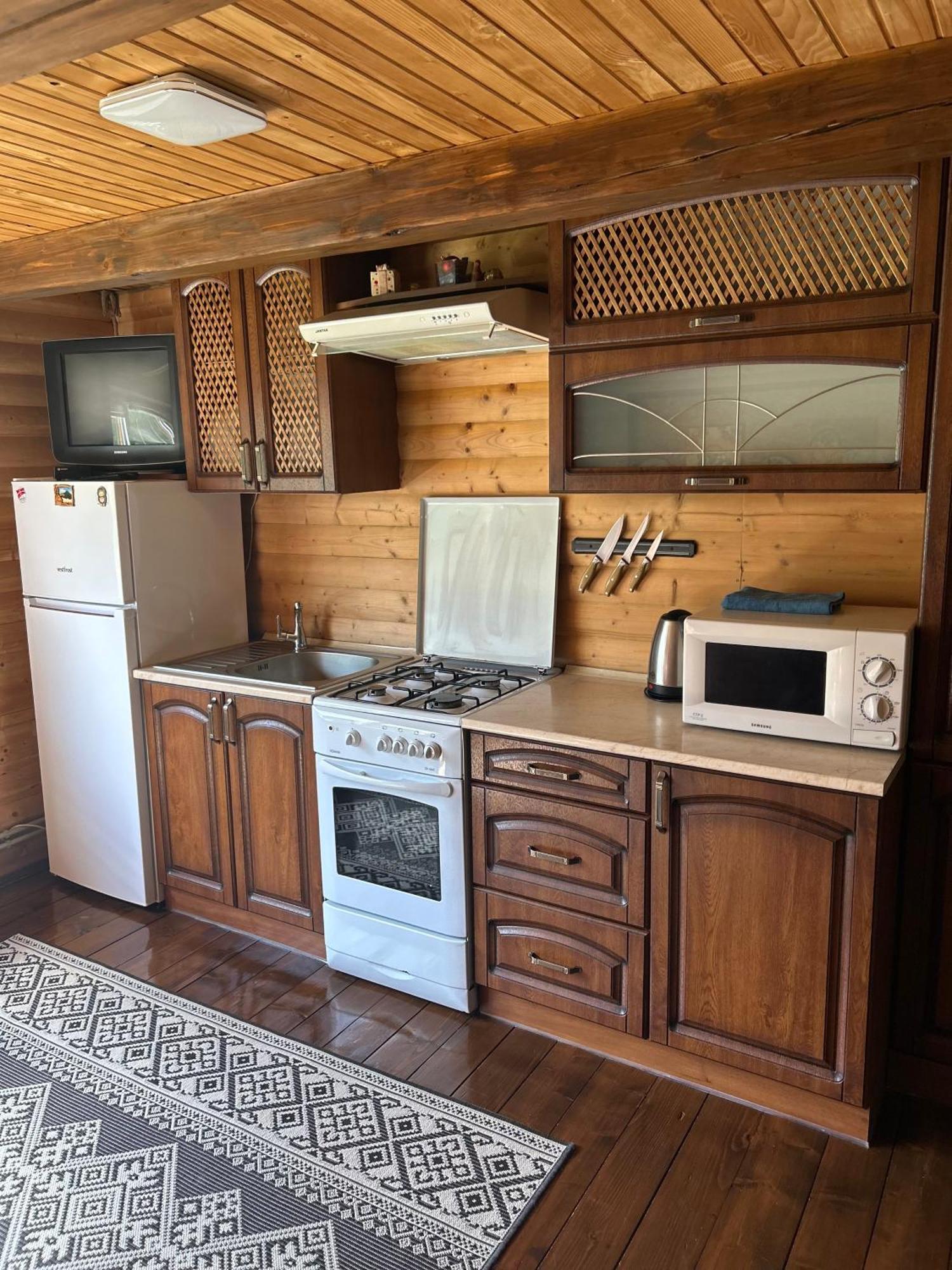 Guest House Kaspiy Μπούκοβελ Εξωτερικό φωτογραφία